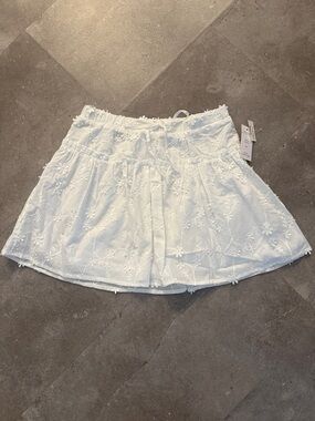 NWT Pink Rose White Floral Embroidered Skirt Size Small